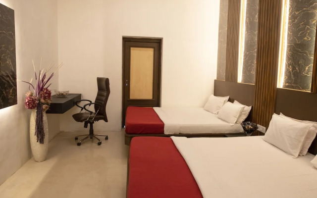 Empire Royale Hotel