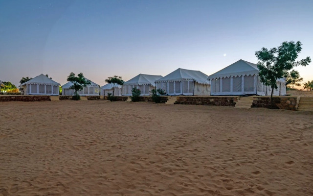 Rajwada Desert Camp by Park Tree
