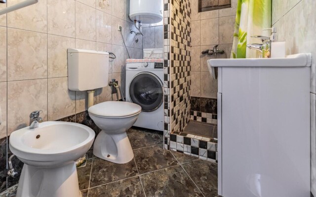 Nice Apartment in Pula With Wifi and 3 Bedrooms