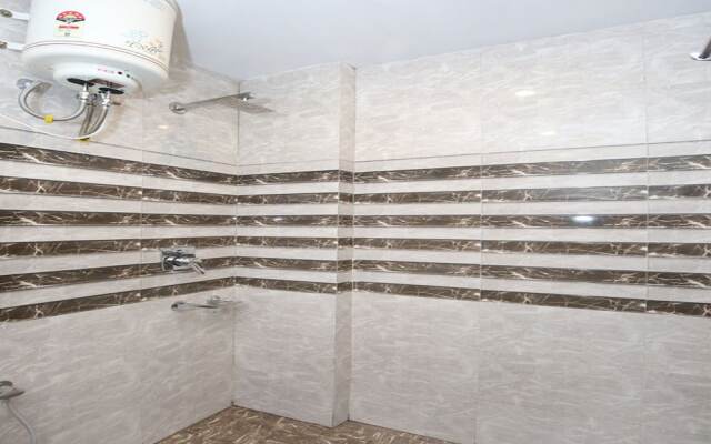 OYO 12258 Royal Residency