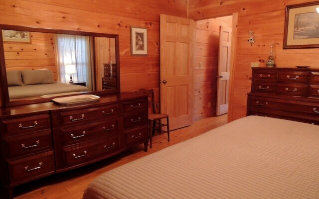 Limerick Lodge 3 Bedrooms 3.5 Bathrooms Cabin