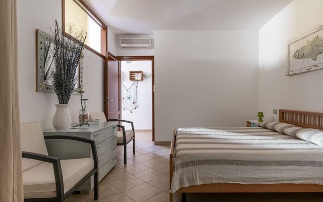 Comfortable Holiday Home in Lu Bagnu Near Seabeach