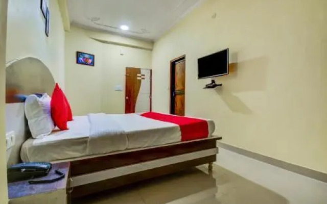 Oyo 22942 Hotel Opal