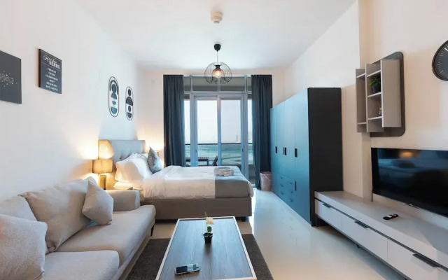 Bloomfields Premium STU Canal View