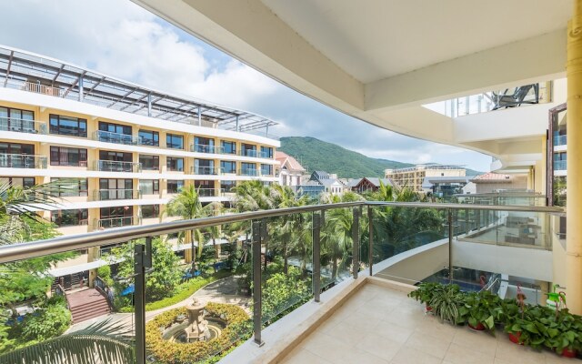 Yalong Bay LanSeJiaRi Villa Aprtment