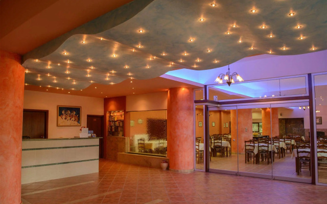Idi Hotel