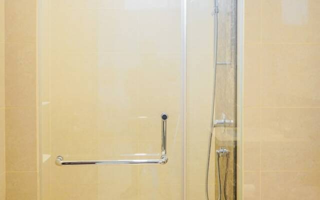 Comfortable 1BR Apartment at Marigold Nava Park