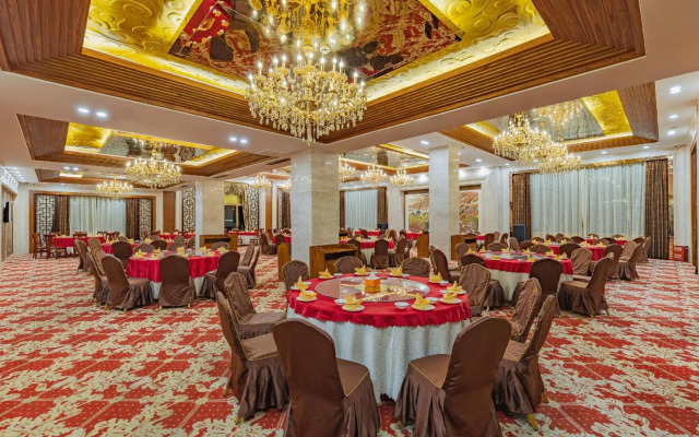 Shennong Hotel