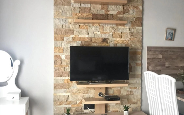 Studio Milmari ,Premier 18