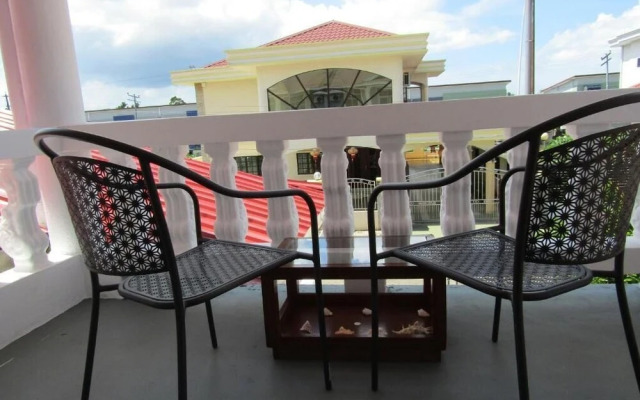 SPOT ON 90127 Semporna Dream Villas