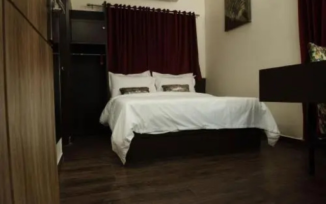 Emerald Suites