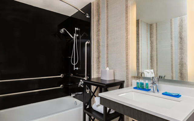 Holiday Inn Express Hotel & Suites Eugene Downtown-University by IHG