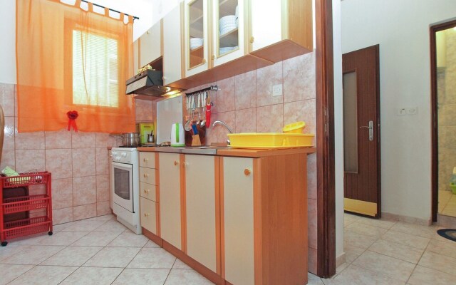 Apartment 1569