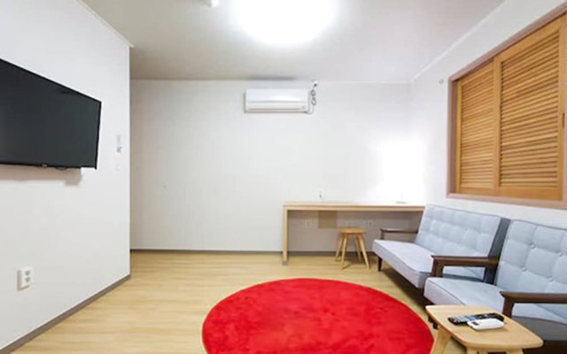 Uniqstay Hostel And Suite