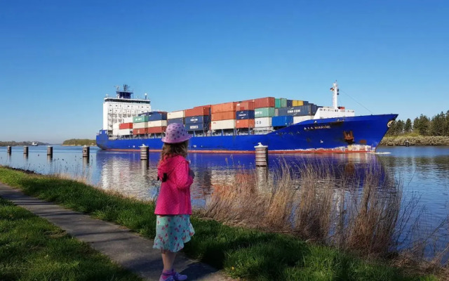 Ruhige Ferienwohnung direkt am Nord-Ostsee-Kanal