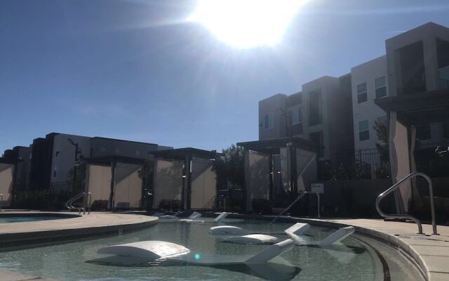 Cozy 2 Bedroom Apartment