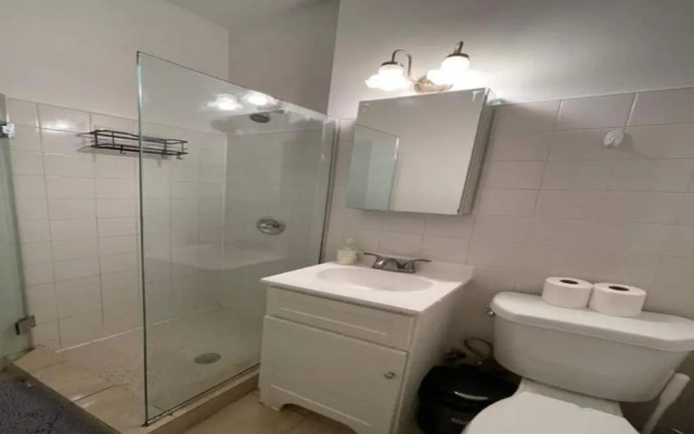 Hell's Kitchen 1 BR Apt. (8416)