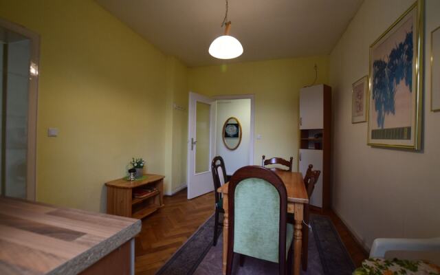 Tolstov-Hotels Large 3,5 Room Apartment