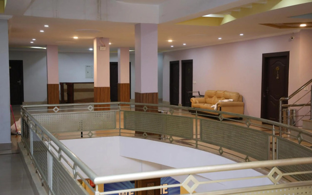 Crown Inn Hotel Multan