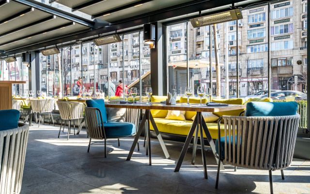 Holiday Inn Bucharest - Times