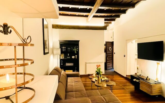 Trevi Fountain Luxury Guesthouse