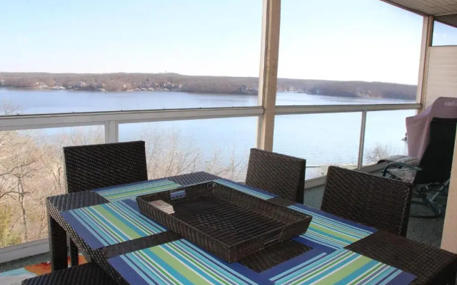 Lake Ozarks Get Away