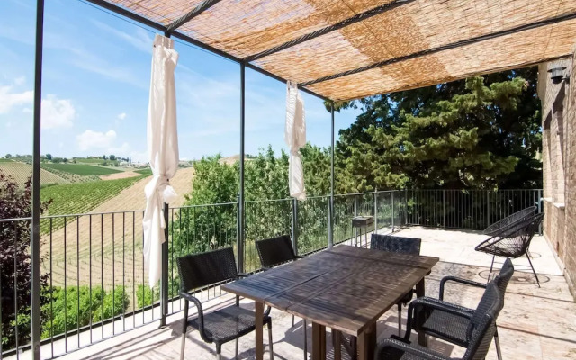 Scenic Apartment in Ascoli Piceno with Hot Tub