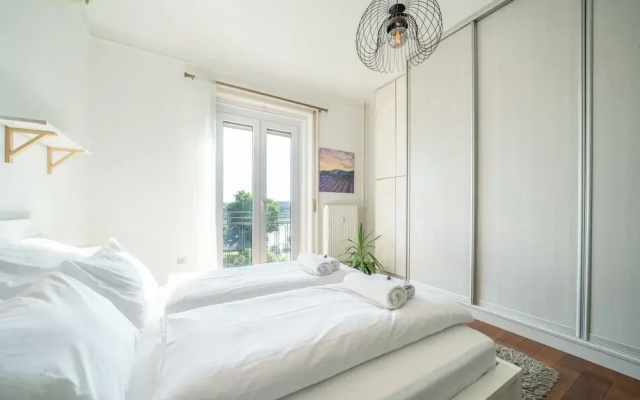 Aurelia Suite – Spacious W/ Ac & Danube View