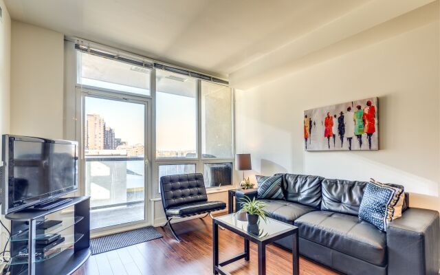 Suite Digs Waterfront