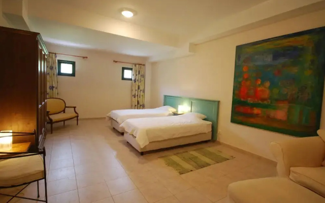 Luxurious Holiday Home in Quarteira Algarve