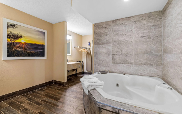 Days Inn by Wyndham Black River Falls I-94 on ATV Trail