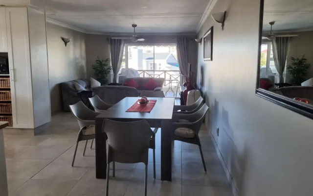 5 on Aruba - Marina Martinique