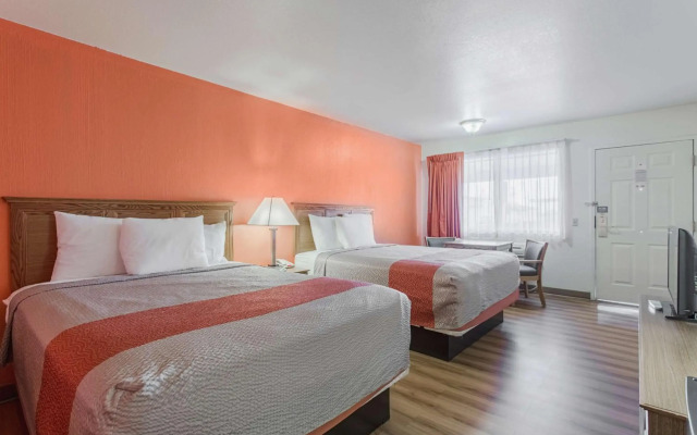 Motel 6 Lordsburg, NM