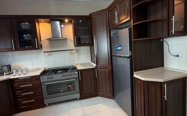 3bedroom Aprt of 200sqm Near Movenpick Hotel Amman