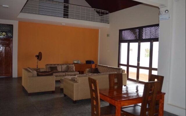 Dayanithi Guest House