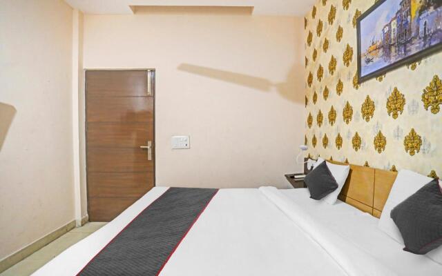 Townhouse 978 Shivam Guest House