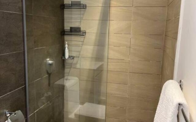 Lovely , cozy 1 bedroom with pool