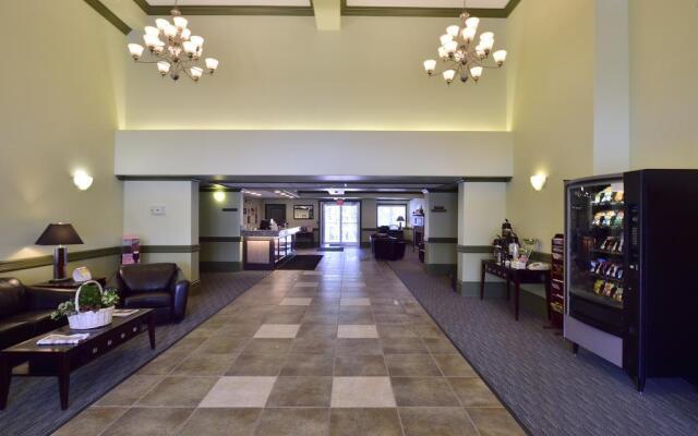 Velora Hinton, Ascend Hotel Collection