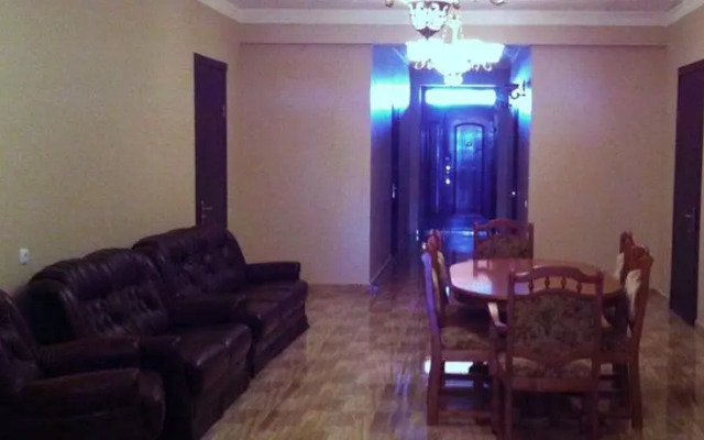 Nini Guest House