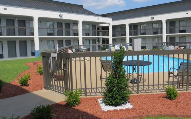 Baymont Inn & Suites Florence by Wyndham