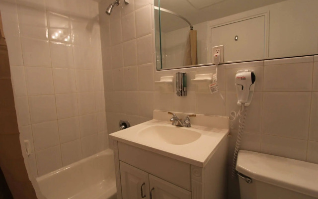 Deluxe Private Studios at the Casablanca