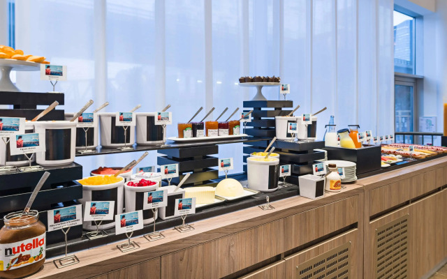 Golden Tulip Marseille Euromed