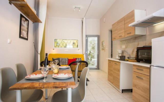 Luxurious Studio, near Athens Airport