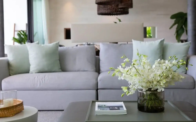 Gamay 3-bedroom Villa With Beach Access