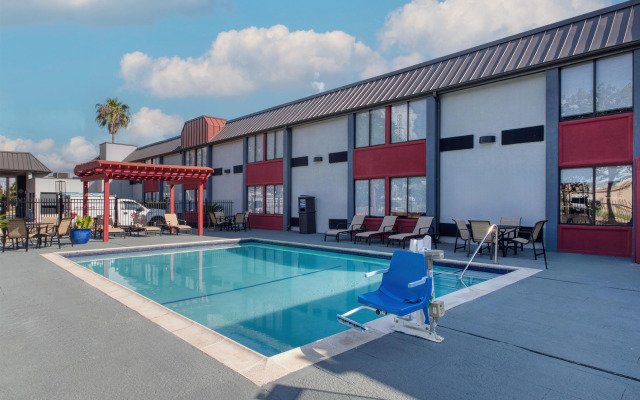 Best Western Webster Hotel, Nasa