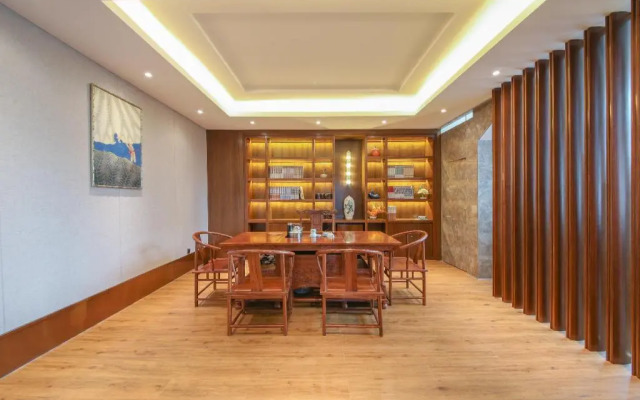 Rezen Heyi Hotel Yizhang