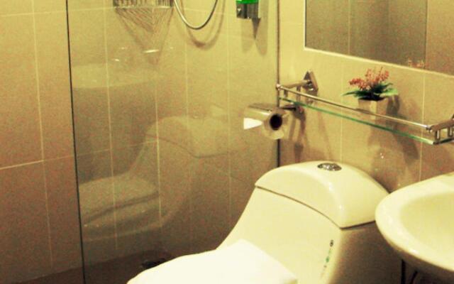 Adel Hotel