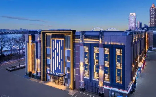 Rezen Dong Hotel (Harbin Central Street)