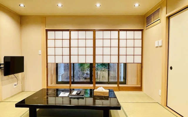 Kouhaku Kinkaku Fuku