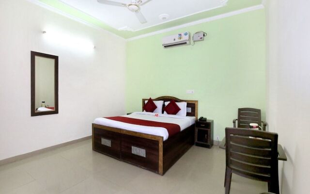 OYO 7671 Spark Inn